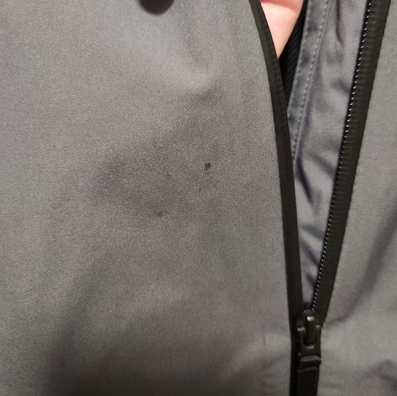 Men's Adidas waterproof Windbreaker - Picture 5 of 5